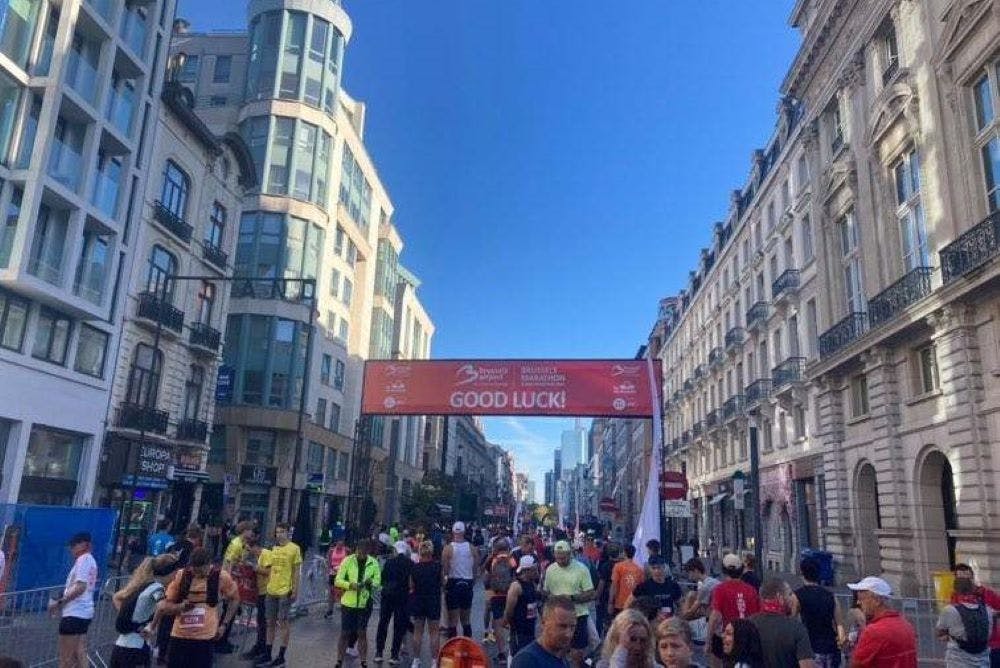 Δεκάδες Έλληνες έτρεξαν στον Μαραθώνιο των Βρυξελλών (pics) runbeat.gr